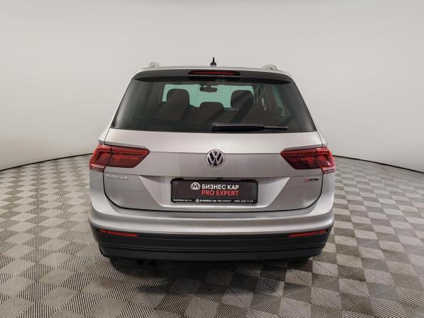 Volkswagen Tiguan II с пробегом 2018 года, цена 2 649 000 рублей, 92928 км, внедорожник, Автокод Объявления