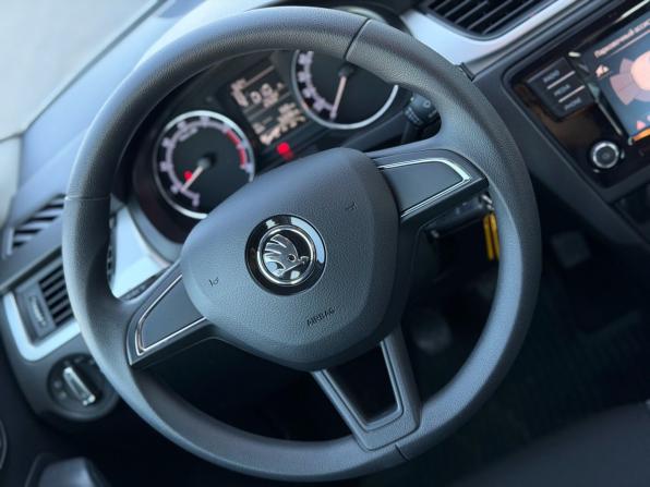 Skoda Rapid I Рестайлинг с пробегом 2019 года, цена 1 280 000 рублей, 76898 км, лифтбек, Автокод Объявления