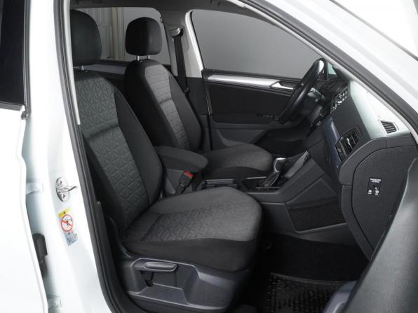 Volkswagen Tiguan II Рестайлинг с пробегом 2021 года, цена 2 469 000 рублей, 89818 км, внедорожник, Автокод Объявления