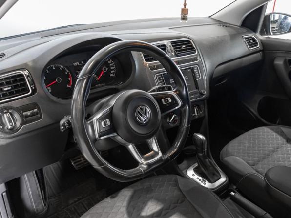 Volkswagen Polo V Рестайлинг с пробегом 2018 года, цена 1 375 000 рублей, 109190 км, седан, Автокод Объявления