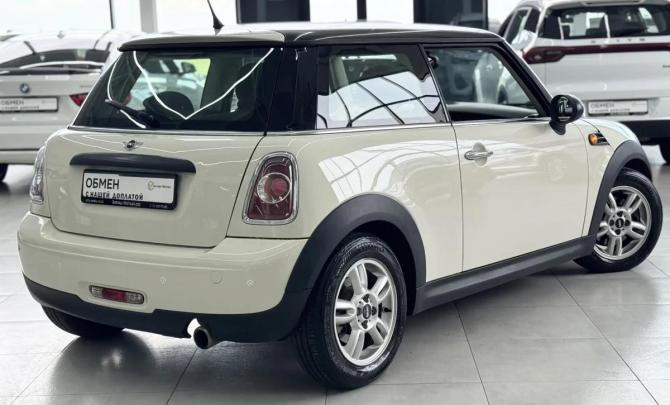 Mini Hatch II (R56) Рестайлинг с пробегом 2011 года, цена 849 000 рублей, 184000 км, хэтчбек, Автокод Объявления