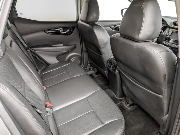 Nissan Qashqai II с пробегом 2017 года, цена 1 750 000 рублей, 102817 км, внедорожник, Автокод Объявления