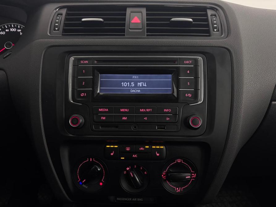 Volkswagen Jetta VI Псков  - изображение 14