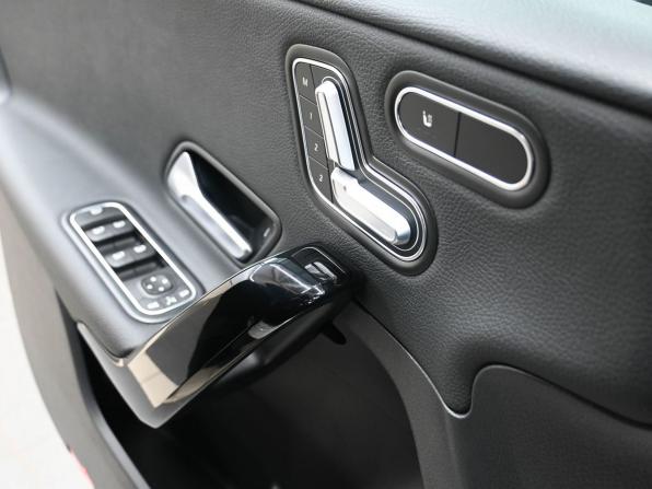 Mercedes-Benz A-Класс IV (W177) с пробегом 2020 года, цена 3 049 900 рублей, 80000 км, седан, Автокод Объявления