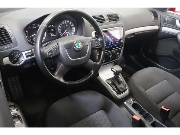Skoda Octavia II (A5) Рестайлинг с пробегом 2012 года, цена 678 000 рублей, 228856 км, лифтбек, Автокод Объявления