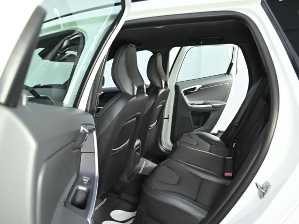 Volvo XC60 I Рестайлинг с пробегом 2017 года, цена 2 049 000 рублей, 183000 км, внедорожник, Автокод Объявления