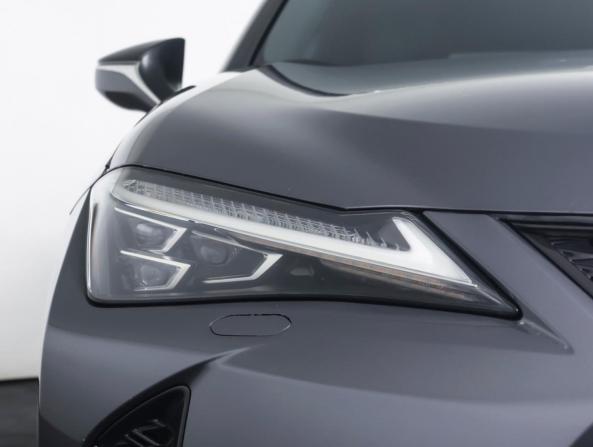 Lexus UX I с пробегом 2019 года, цена 2 900 000 рублей, 115095 км, внедорожник, Автокод Объявления