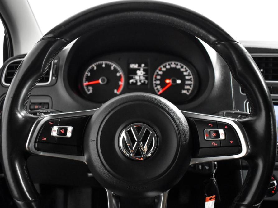 Volkswagen Polo V Рестайлинг Санкт-Петербург  - изображение 17