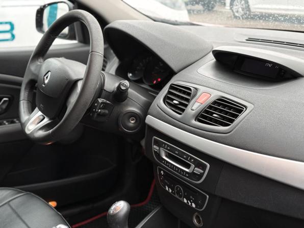 Renault Megane III с пробегом 2010 года, цена 551 000 рублей, 237440 км, хэтчбек, Автокод Объявления
