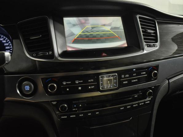 Hyundai Equus II Рестайлинг с пробегом 2014 года, цена 1 220 000 рублей, 253543 км, седан, Автокод Объявления