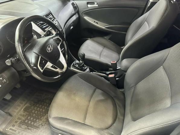 Hyundai Solaris I Рестайлинг с пробегом 2016 года, цена 811 640 рублей, 122539 км, хэтчбек, Автокод Объявления