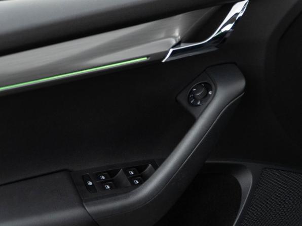 Skoda Octavia III (A7) Рестайлинг с пробегом 2018 года, цена 1 900 046 рублей, 113699 км, лифтбек, Автокод Объявления