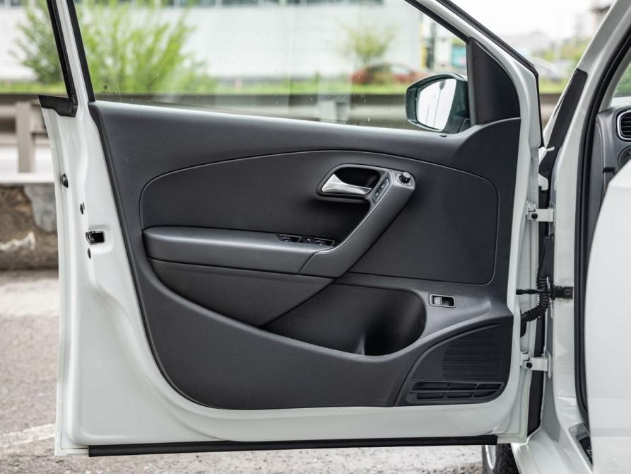 Volkswagen Polo V Рестайлинг Волгоград  - изображение 19
