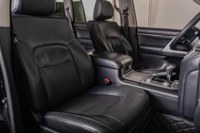 Toyota Land Cruiser 200 Series Рестайлинг 2 с пробегом 2018 года, цена 6 699 000 рублей, 155000 км, внедорожник, Автокод Объявления