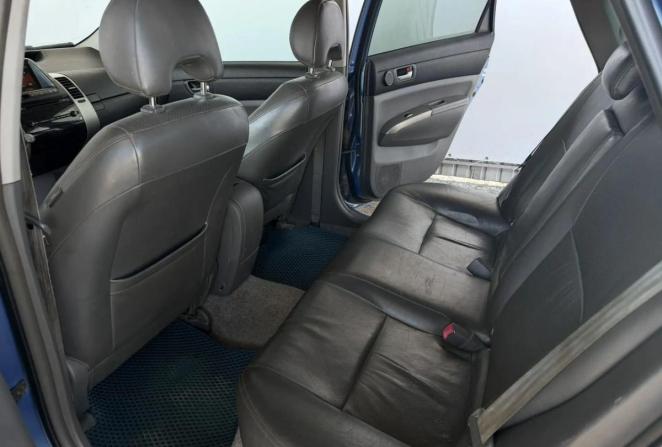 Toyota Prius II Рестайлинг (XW20) с пробегом 2006 года, цена 635 000 рублей, 233982 км, лифтбек, Автокод Объявления