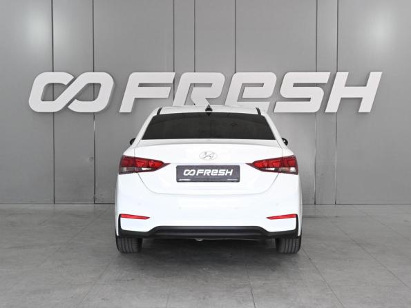 Hyundai Solaris II с пробегом 2018 года, цена 1 549 000 рублей, 125913 км, седан, Автокод Объявления