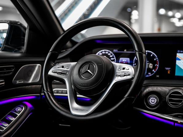 Mercedes-Benz Maybach S-Класс I (X222) Рестайлинг с пробегом 2018 года, цена 5 297 025 рублей, 142447 км, седан, Автокод Объявления