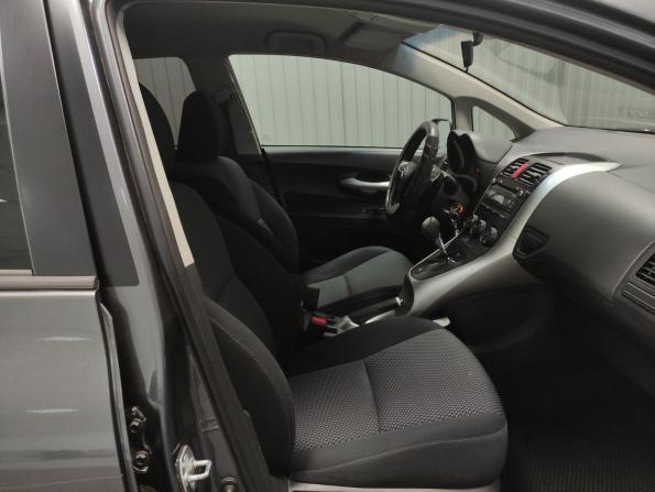 Toyota Auris I Рестайлинг с пробегом 2010 года, цена 650 000 рублей, 139865 км, хэтчбек, Автокод Объявления