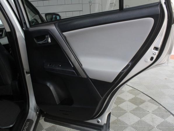 Toyota RAV4 IV (XA40) Рестайлинг с пробегом 2018 года, цена 3 180 000 рублей, 134000 км, внедорожник, Автокод Объявления