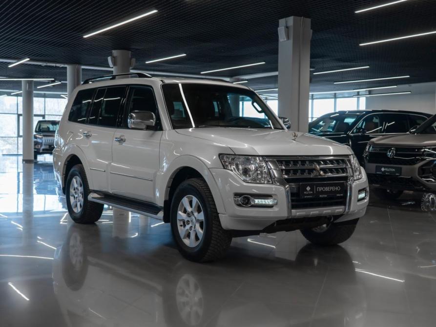 Mitsubishi Pajero IV Рестайлинг 2 Москва  - изображение 2