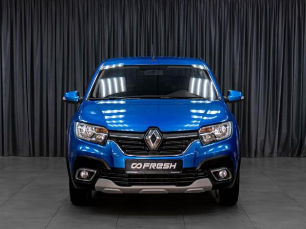 Renault Logan II Рестайлинг с пробегом 2018 года, цена 699 000 рублей, 302009 км, седан, Автокод Объявления