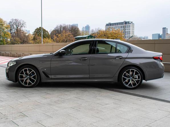 BMW 5 серии VII (G30/G31/G38) Рестайлинг с пробегом 2021 года, цена 6 999 000 рублей, 45184 км, седан, Автокод Объявления