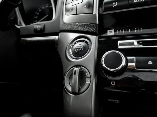 Toyota Land Cruiser 200 Series Рестайлинг 1 с пробегом 2013 года, цена 3 720 000 рублей, 277358 км, внедорожник, Автокод Объявления