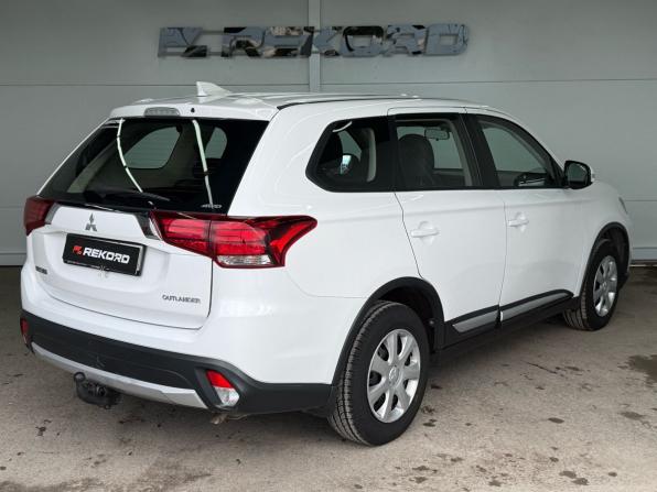 Mitsubishi Outlander III Рестайлинг 3 с пробегом 2018 года, цена 1 849 000 рублей, 151976 км, внедорожник, Автокод Объявления