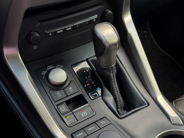 Lexus NX I с пробегом 2015 года, цена 2 449 000 рублей, 282823 км, внедорожник, Автокод Объявления