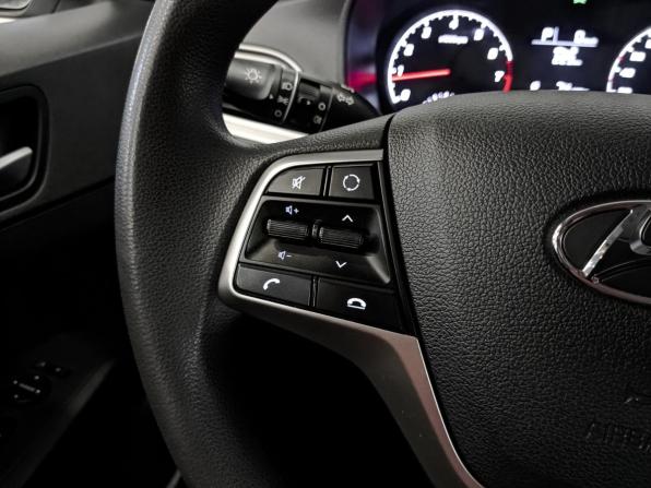 Hyundai Solaris II Рестайлинг с пробегом 2022 года, цена 1 565 000 рублей, 124258 км, седан, Автокод Объявления