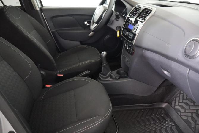 Renault Logan II с пробегом 2016 года, цена 779 000 рублей, 91000 км, седан, Автокод Объявления