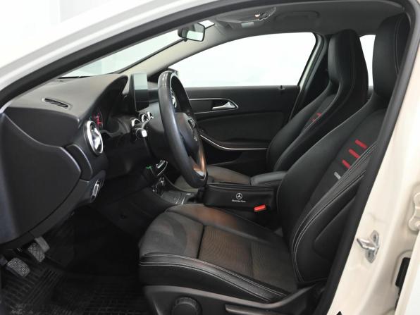 Mercedes-Benz A-Класс III (W176) Рестайлинг с пробегом 2017 года, цена 1 740 000 рублей, 65197 км, хэтчбек, Автокод Объявления