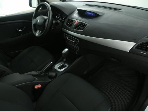 Renault Fluence I с пробегом 2011 года, цена 390 000 рублей, 233000 км, седан, Автокод Объявления