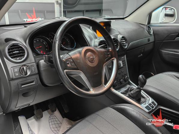 Opel Antara I Рестайлинг с пробегом 2014 года, цена 1 220 000 рублей, 130000 км, внедорожник, Автокод Объявления