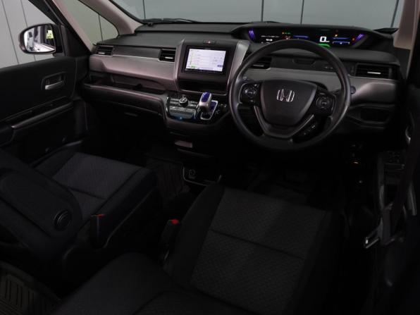 Honda Freed II с пробегом 2016 года, цена 1 590 000 рублей, 125929 км, компактвэн, Автокод Объявления