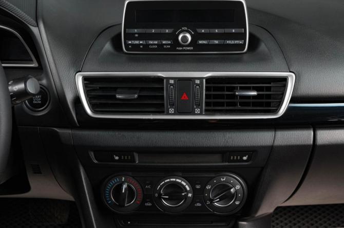 Mazda 3 III (BM) с пробегом 2014 года, цена 1 359 000 рублей, 181106 км, хэтчбек, Автокод Объявления