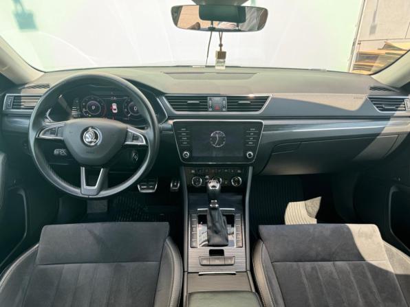 Skoda Superb III Рестайлинг с пробегом 2019 года, цена 2 499 000 рублей, 175500 км, лифтбек, Автокод Объявления
