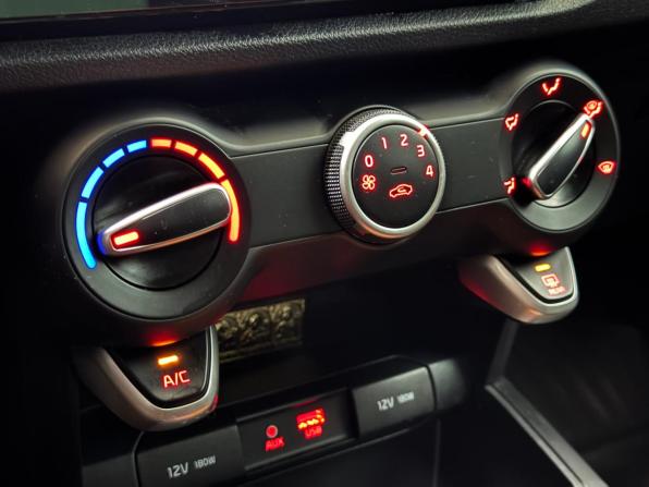 Kia Rio IV с пробегом 2018 года, цена 1 320 000 рублей, 58855 км, седан, Автокод Объявления