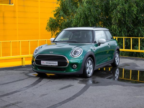 Mini Hatch III (F55/F56) Рестайлинг с пробегом 2021 года, цена 2 150 000 рублей, 23502 км, хэтчбек, Автокод Объявления