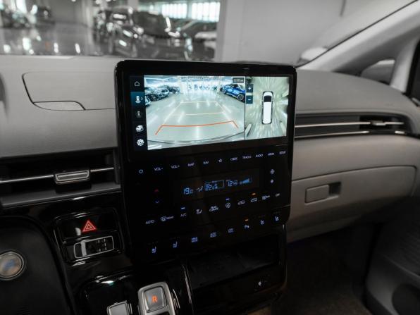 Hyundai Staria I с пробегом 2025 года, цена 8 050 000 рублей, 9570 км, минивэн, Автокод Объявления