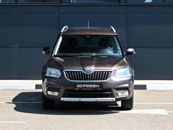 Skoda Yeti I Рестайлинг с пробегом 2015 года, цена 1 324 000 рублей, 252307 км, внедорожник, Автокод Объявления