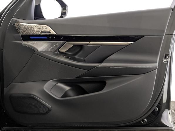BMW 5 серии VIII (G60/G61/G68) с пробегом 2023 года, цена 6 360 000 рублей, 81077 км, седан, Автокод Объявления