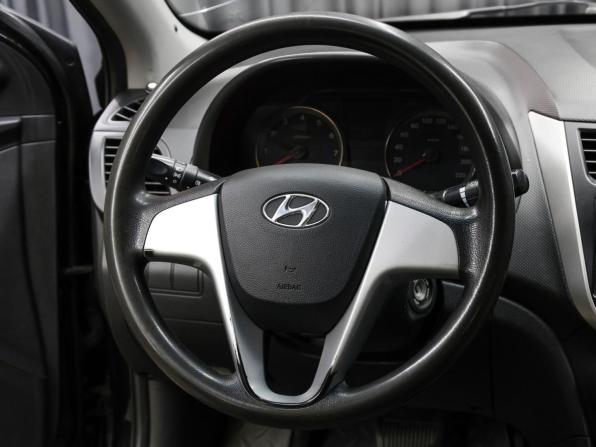 Hyundai Solaris I с пробегом 2012 года, цена 619 000 рублей, 266000 км, седан, Автокод Объявления