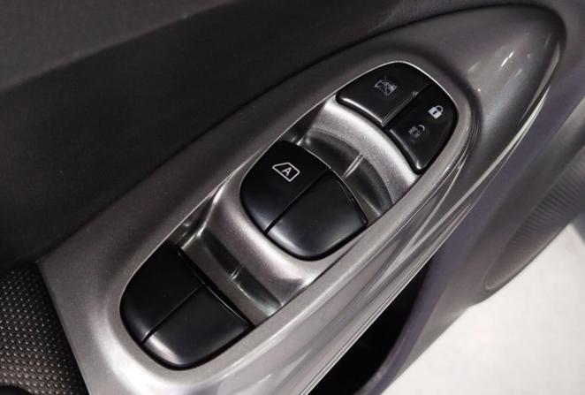 Nissan Juke I с пробегом 2011 года, цена 1 250 000 рублей, 169474 км, внедорожник, Автокод Объявления