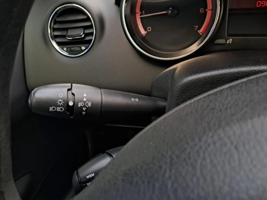 Peugeot 308 I Санкт-Петербург  - изображение 9