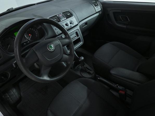 Skoda Fabia II Рестайлинг с пробегом 2010 года, цена 565 000 рублей, 143717 км, хэтчбек, Автокод Объявления