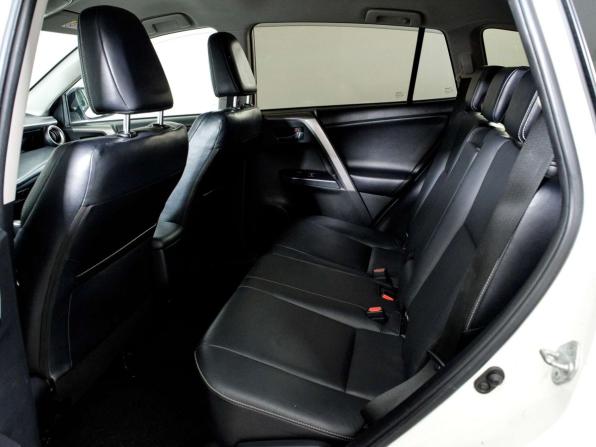 Toyota RAV4 IV (XA40) Рестайлинг с пробегом 2017 года, цена 2 279 000 рублей, 166058 км, внедорожник, Автокод Объявления