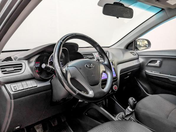 Kia Rio III Рестайлинг с пробегом 2015 года, цена 950 000 рублей, 113903 км, седан, Автокод Объявления