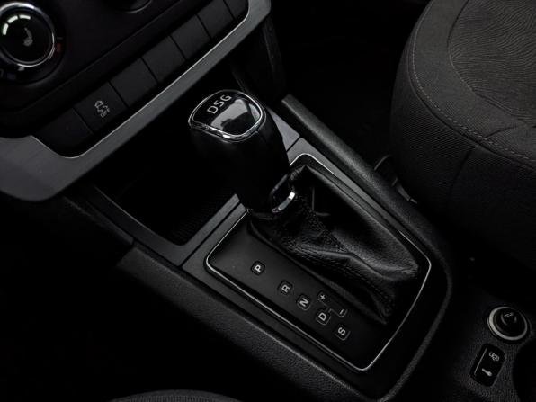 Skoda Yeti I Рестайлинг с пробегом 2014 года, цена 1 240 000 рублей, 102059 км, внедорожник, Автокод Объявления