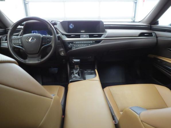Lexus ES VII с пробегом 2018 года, цена 3 899 000 рублей, 63000 км, седан, Автокод Объявления